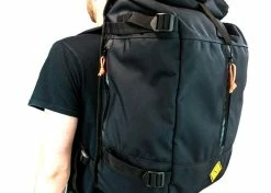 Sac à Dos Restrap COMMUTE BACKPACK -magasin de vélo Backpackblack5 1024x1024 a992dcfb 98bc 4014 8a01 b4fa7233d911