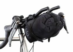 Sacoche De Prolongateurs Restrap Adventure Race -magasin de vélo Restrap Bar Bag Race aero sacoche guidon prolongateur ultra distance baroudeur cycles lyon front