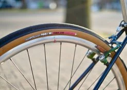 magasin de vélo -magasin de vélo Sim Works volummy tire france baroudeur cycles lyon pneu tubeless 11