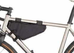 Sacoche De Cadre Restrap Frame Bag Taille S - 2,5L -magasin de vélo yEFJifUTRIqQK7NvdrGp 00 Framebags13 1024x1024 d54cc80d 23b6 4a57 b70b 775a6dc67597